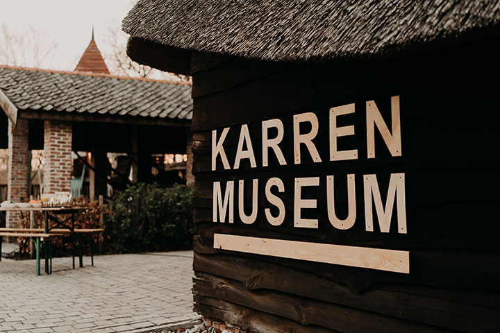 Buurtwinkel CoopSaam in de onthaalschuur van het Karrenmuseum Essen