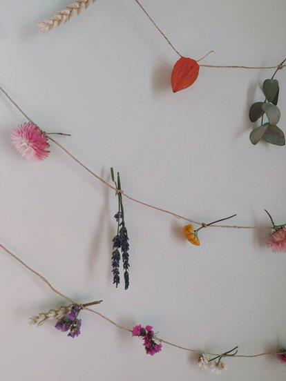 Bloemenslinger - DIY pakket Verse bloemen, droogbloemen & vaasjes Webshop