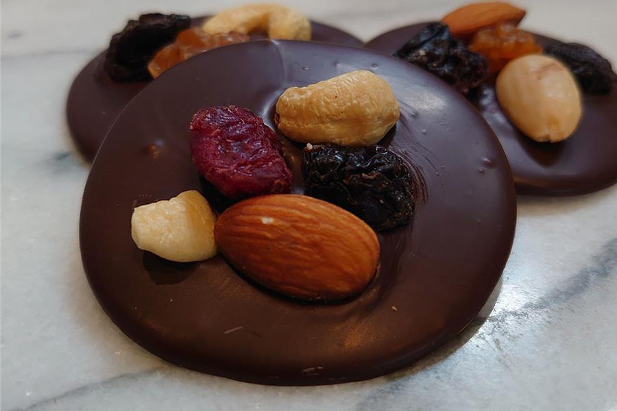 Pure chocolade met studentenhaver verse bereidingen  - CoopSaam Essen